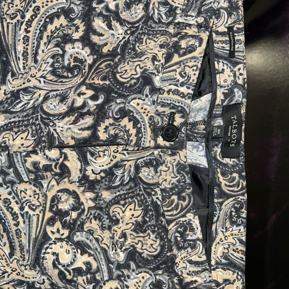 Talbots Paisley Capris - Black and Cream - Picture 4 of 11